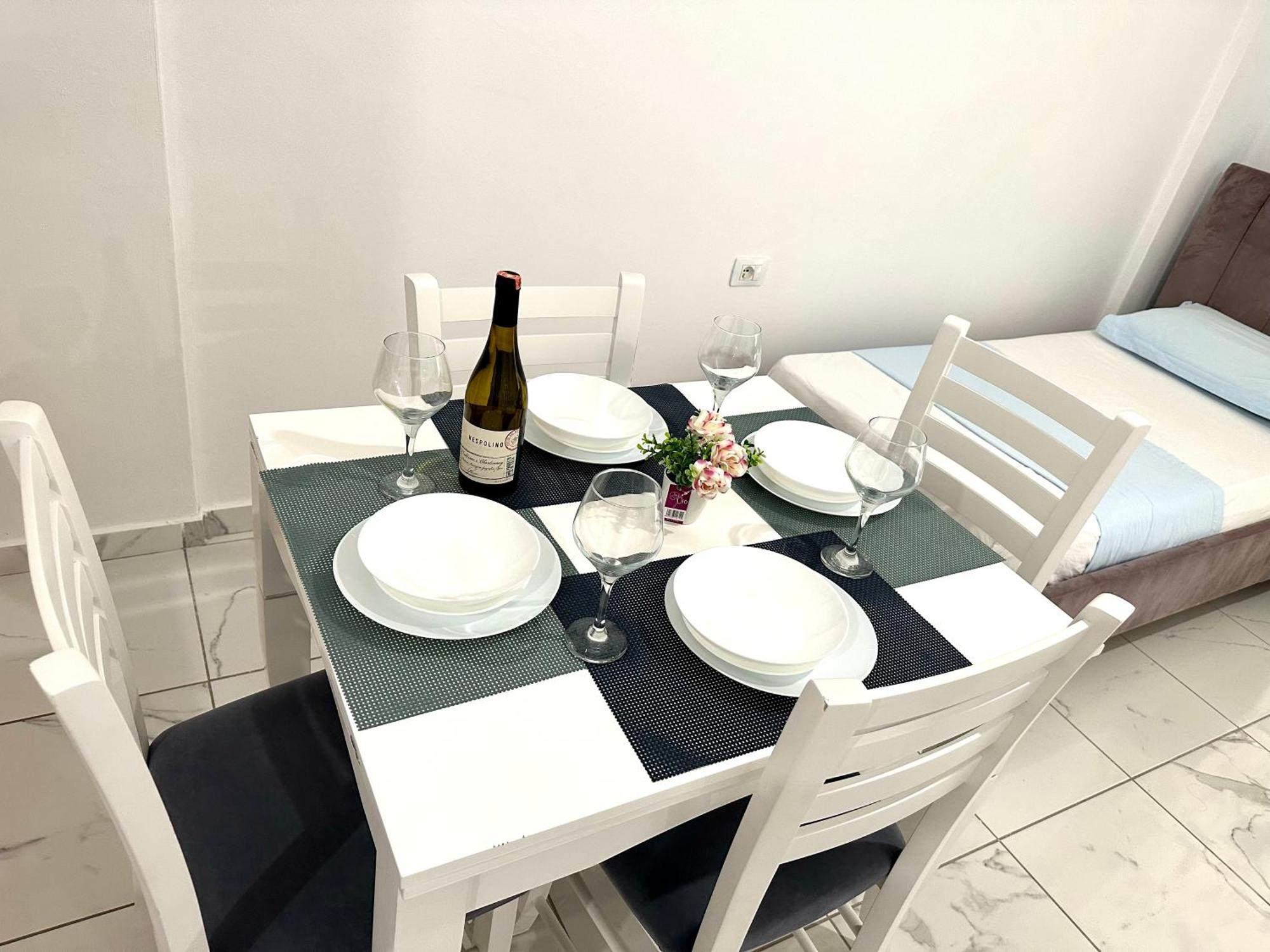 Shell Hom Apartment