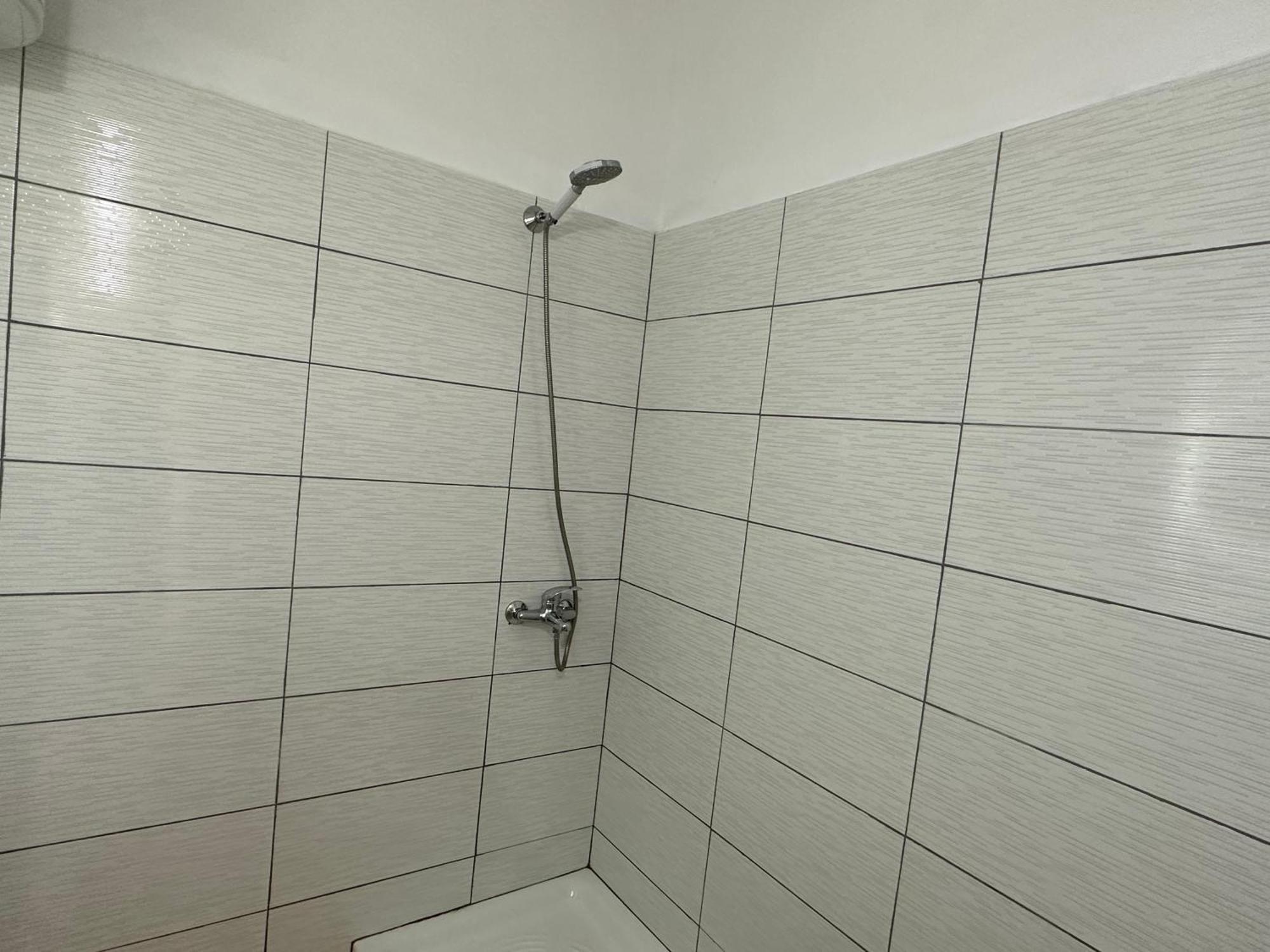 Shell Hom Golem (Tirana)