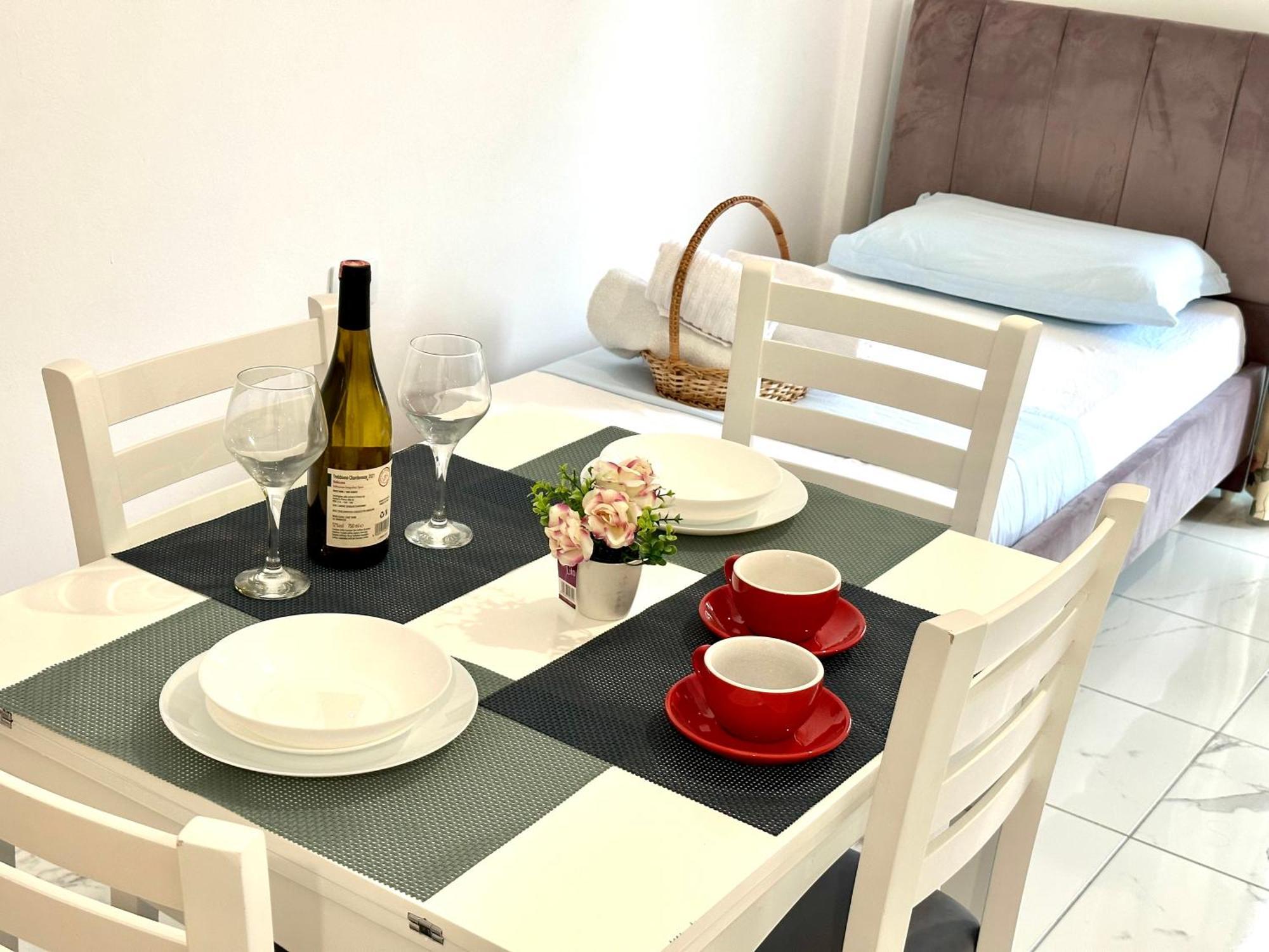 Shell Hom Apartamento Golem (Tirana)